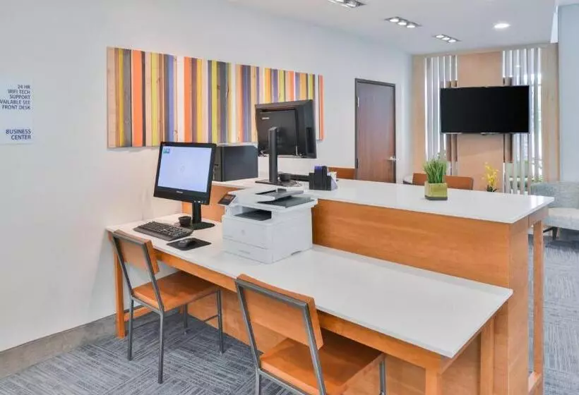 ホテル Holiday Inn Express & Suites Salem, An Ihg