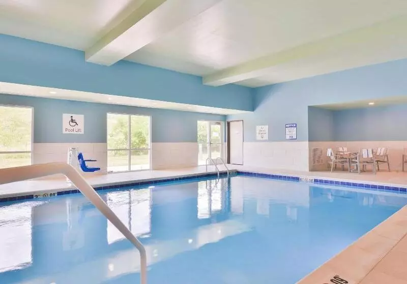 ホテル Holiday Inn Express & Suites Salem, An Ihg