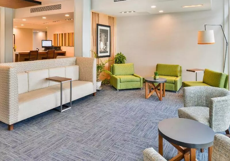 ホテル Holiday Inn Express & Suites Salem, An Ihg