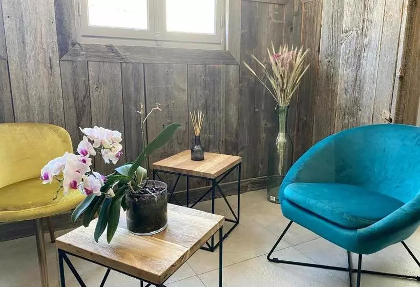 בית מלון כפרי Le Clocher