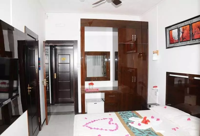 هتل Le Flamboyant