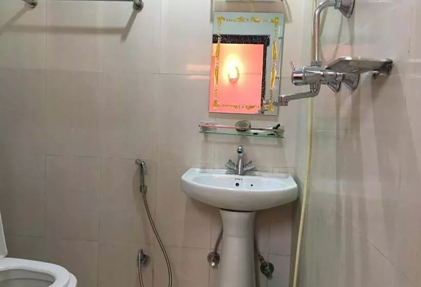 هتل Pashupati Darshan