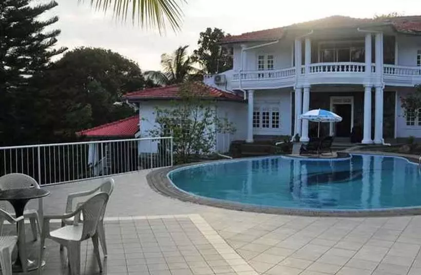 בית מלון כפרי White Villa Kandy