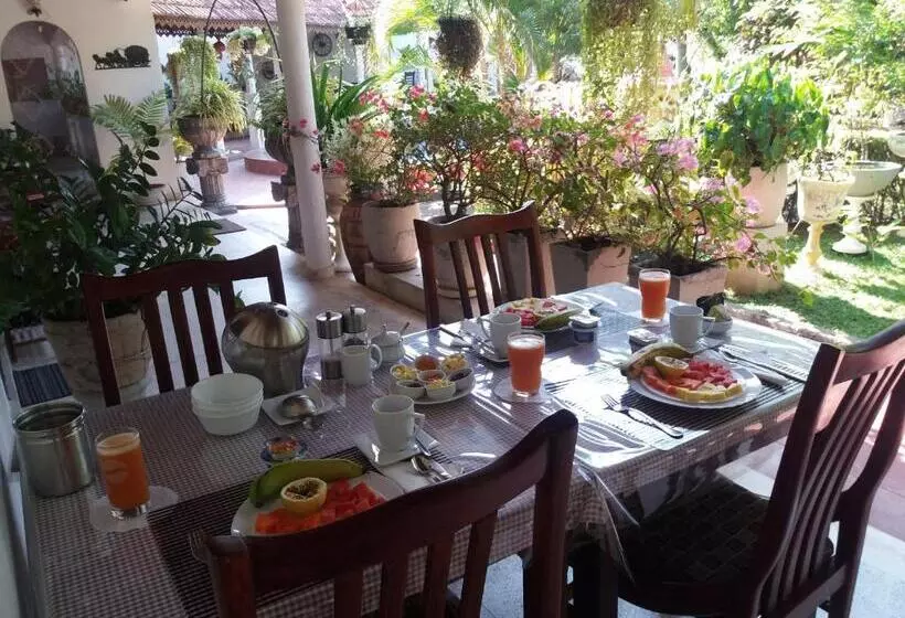 Pension Embiente Guest House