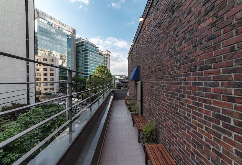 Pensão Soo Song Guesthouse