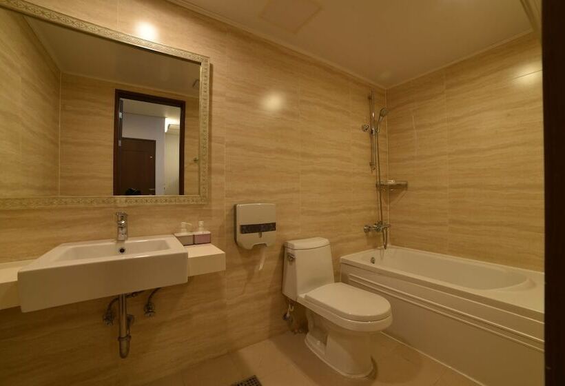 Pensão Soo Song Guesthouse