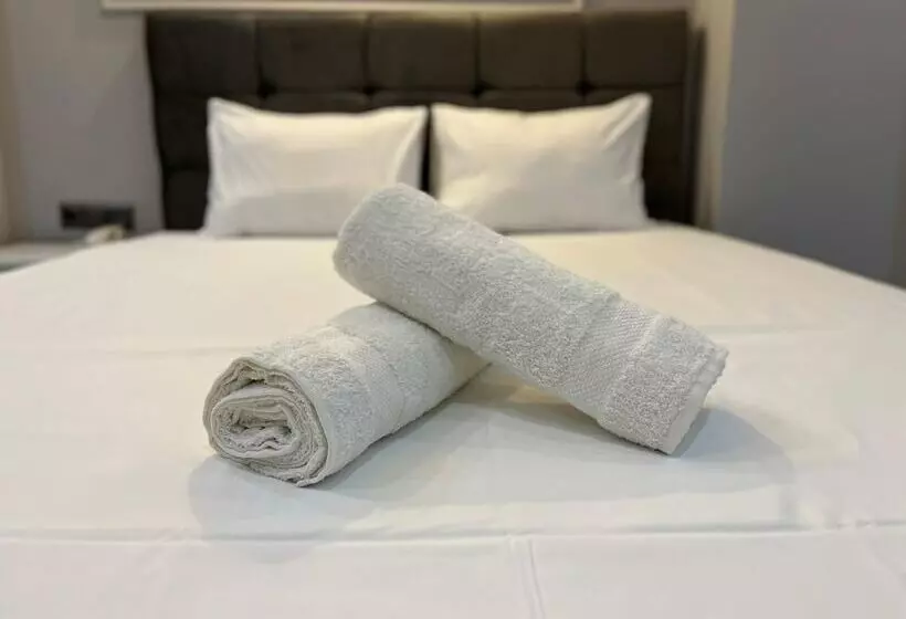 ホテル Cevas Suite