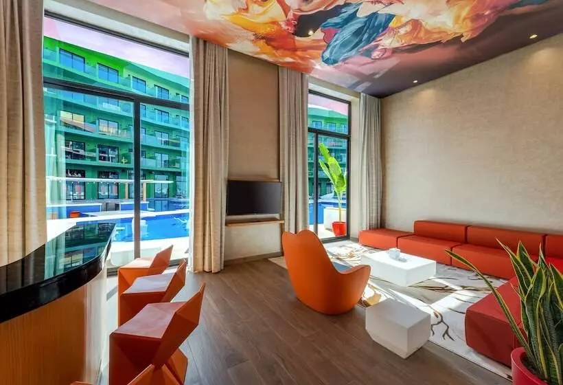 Voco Monaco Dubai, an IHG Hotel - Adults Only