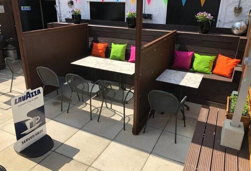 ホテル The Black Swan