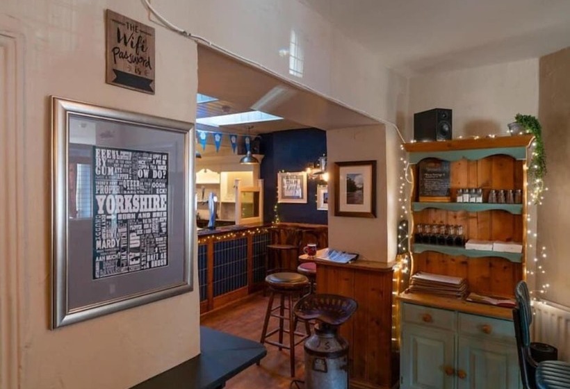 ホテル The Black Swan