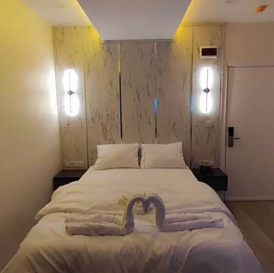 ホテル The City Palace