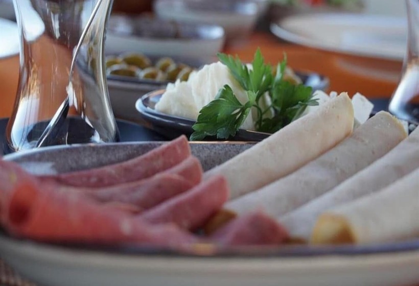 هتل Tale Cave İnn