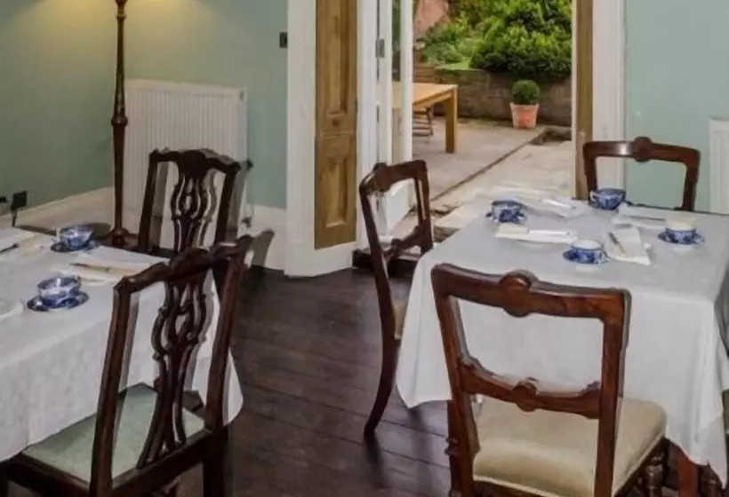 Bed and Breakfast The Lions