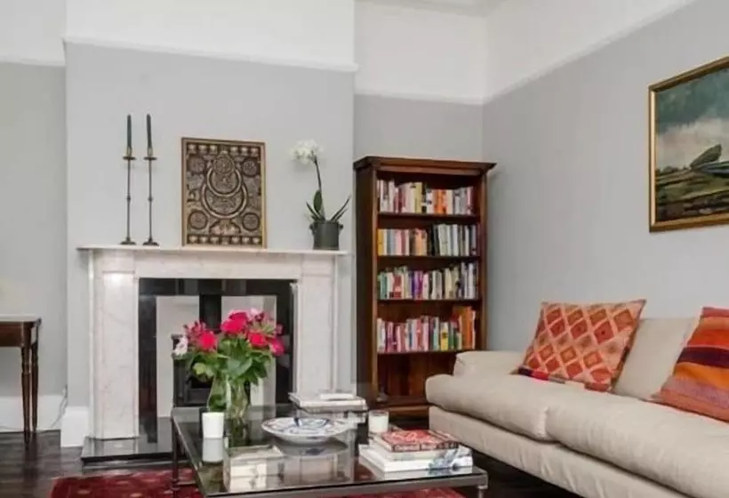 Bed and Breakfast The Lions