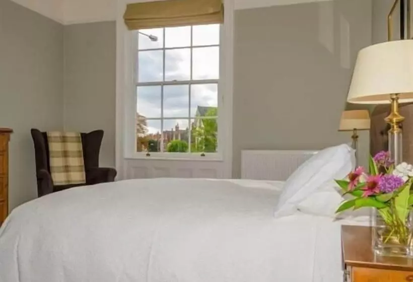 Bed and Breakfast The Lions