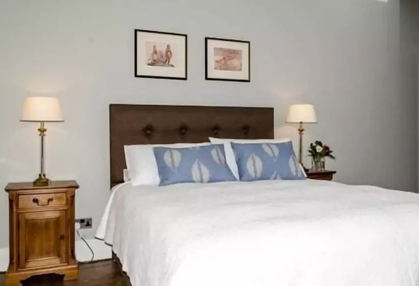 Bed and Breakfast The Lions