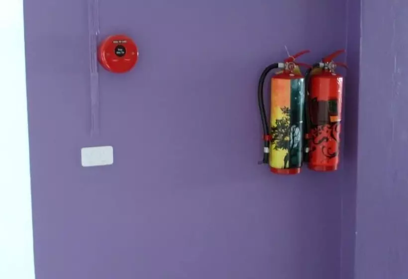 هتل At 24 Boutique