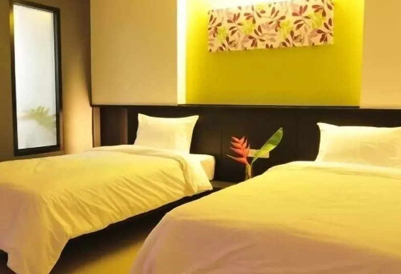 هتل At 24 Boutique