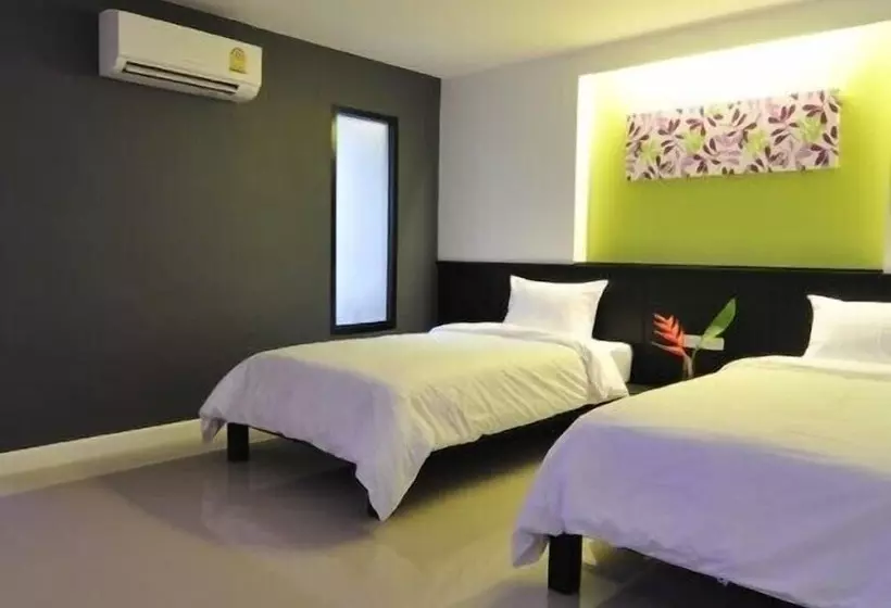 هتل At 24 Boutique