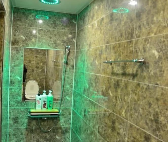 בית מלון כפרי Asia