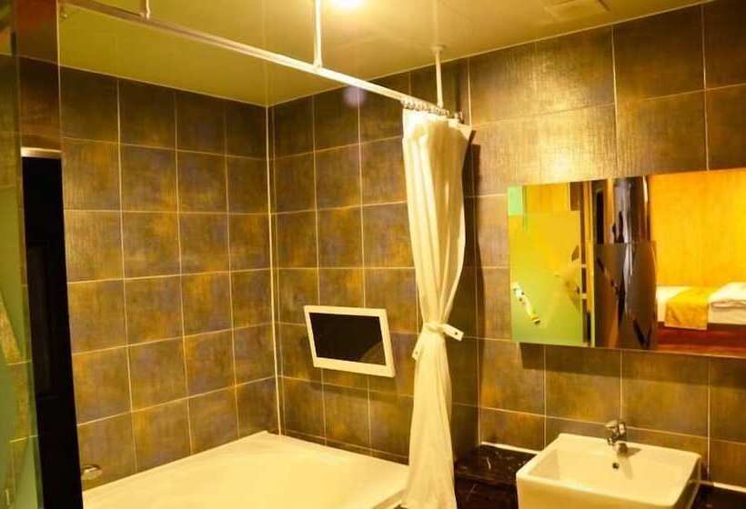 בית מלון כפרי Asia