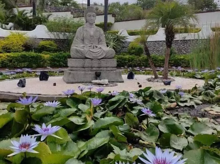 هتل Jardin De La Abundancia