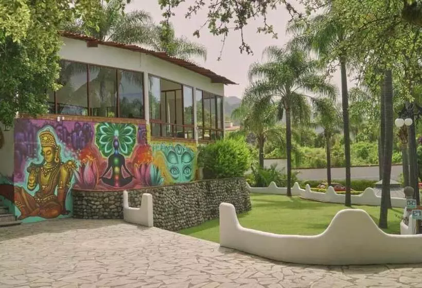هتل Jardin De La Abundancia
