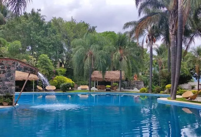 هتل Jardin De La Abundancia