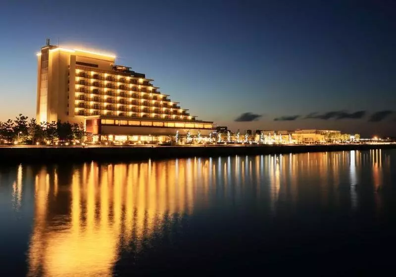 Hotel Kobe Minato Onsen Ren