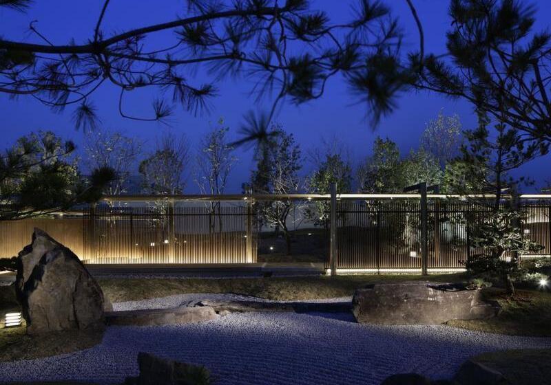 Hotelli Kobe Minato Onsen Ren