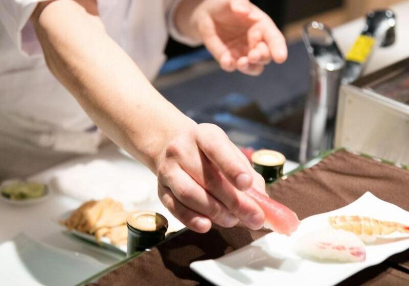 Hotelli Kobe Minato Onsen Ren