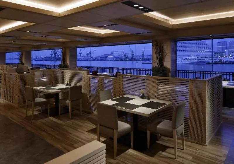 Hotelli Kobe Minato Onsen Ren