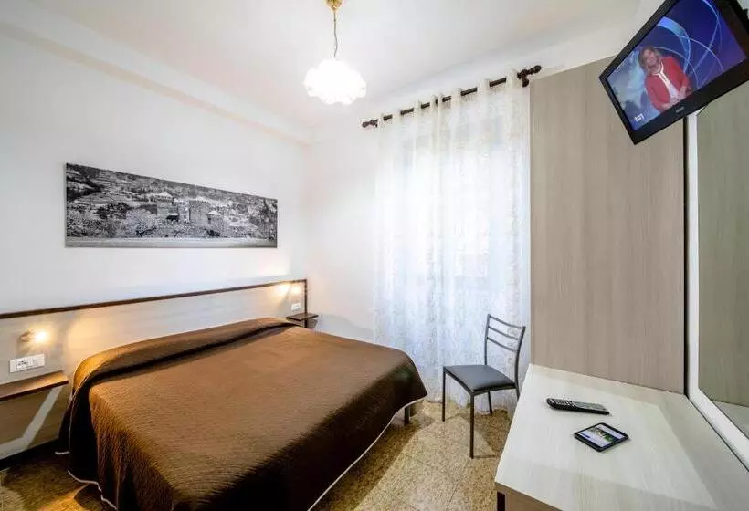 هتل La Belle Epoque