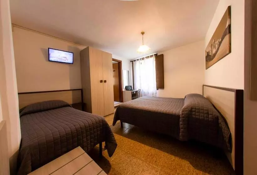 هتل La Belle Epoque