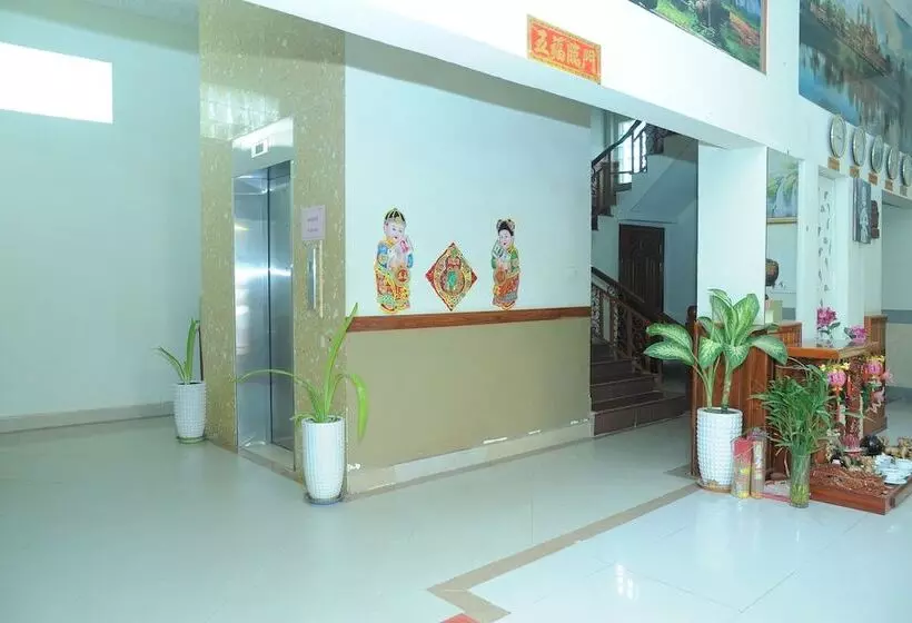 ホテル Lux Star Town