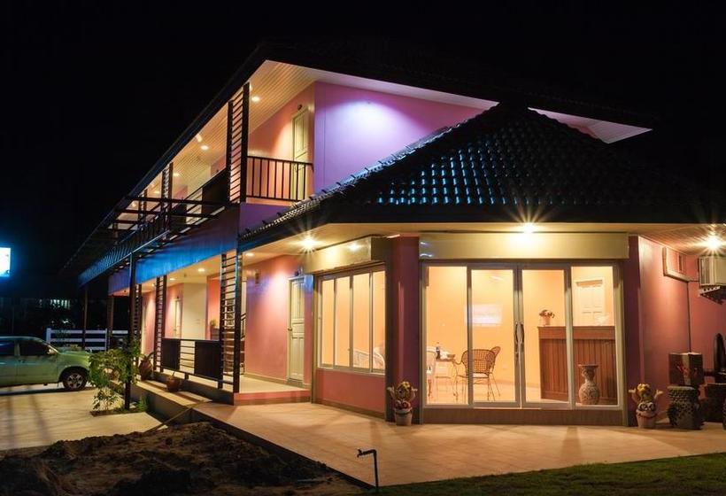 בית מלון כפרי Nam Talay Resort