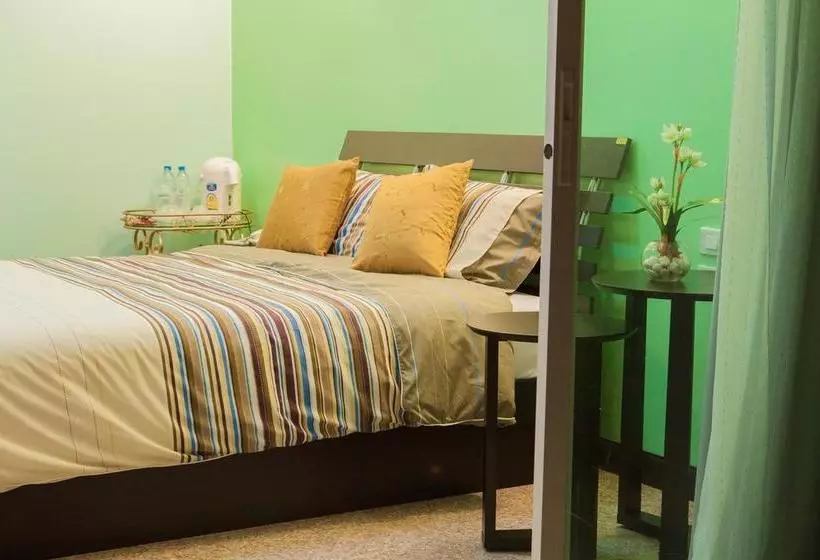 Hotel Nam Talay Resort