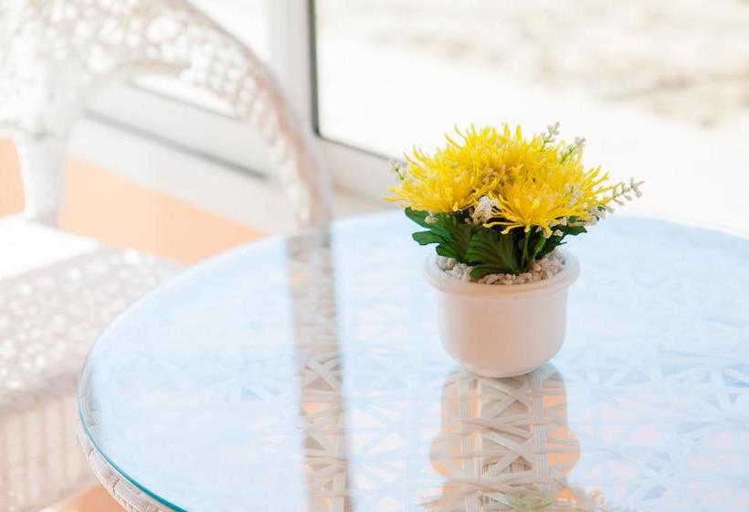 בית מלון כפרי Nam Talay Resort