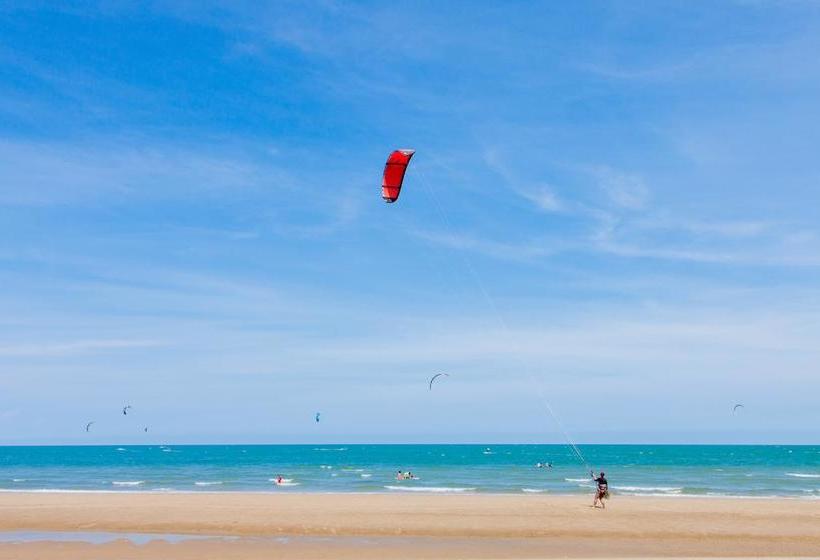 בית מלון כפרי Nam Talay Resort