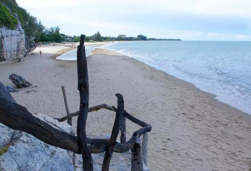 Hotel Nam Talay Resort