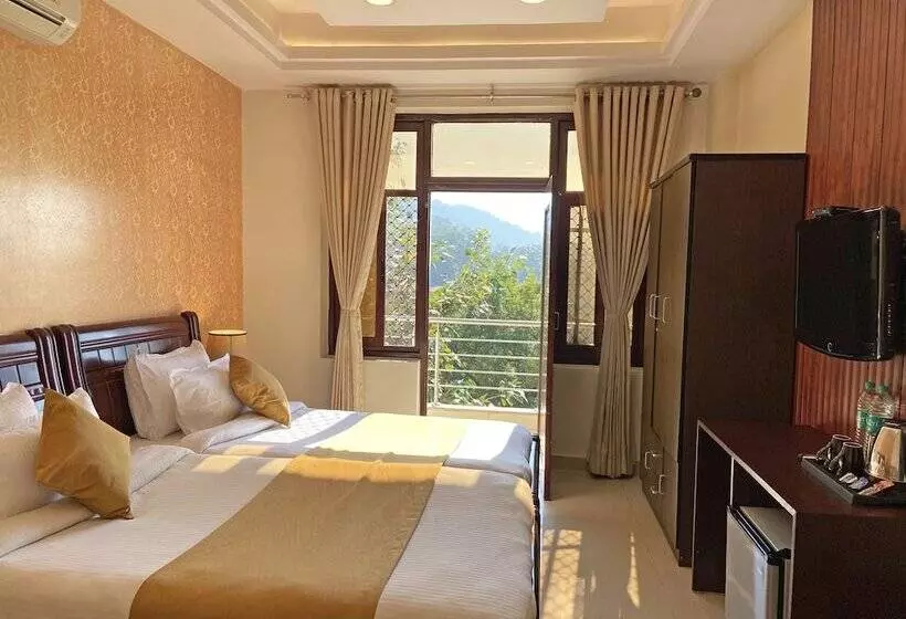 Отель Nirvana Palace