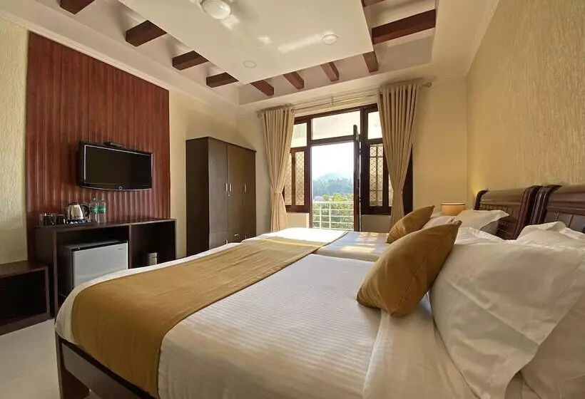 Отель Nirvana Palace