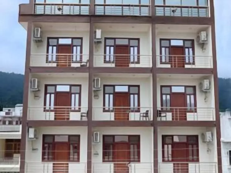 Отель Nirvana Palace