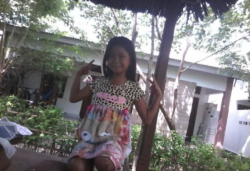 호텔 Putri Homestay