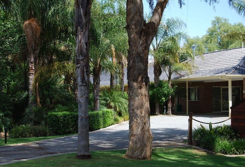 モーテル Sportsmans Motor Inn