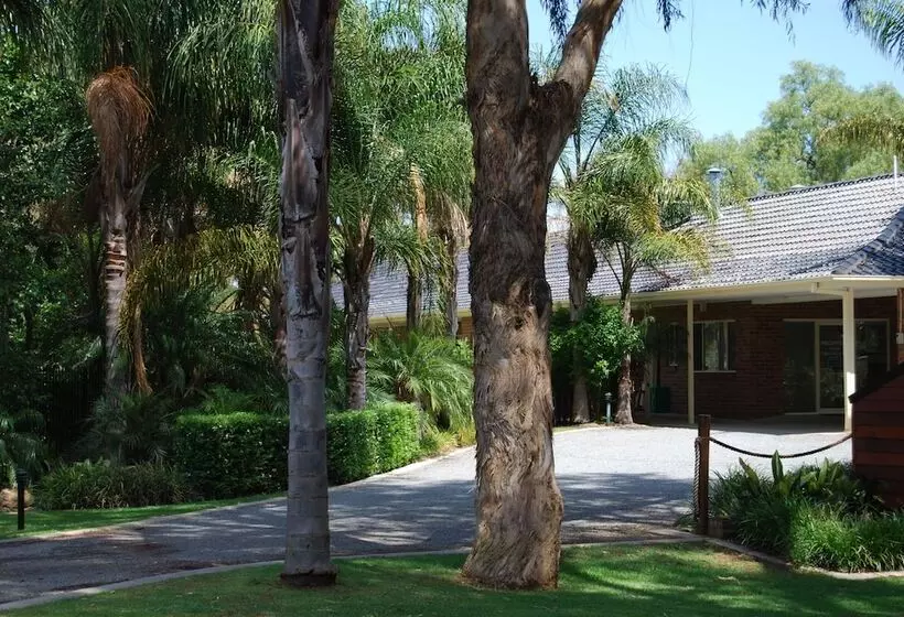 모텔 Sportsmans Motor Inn