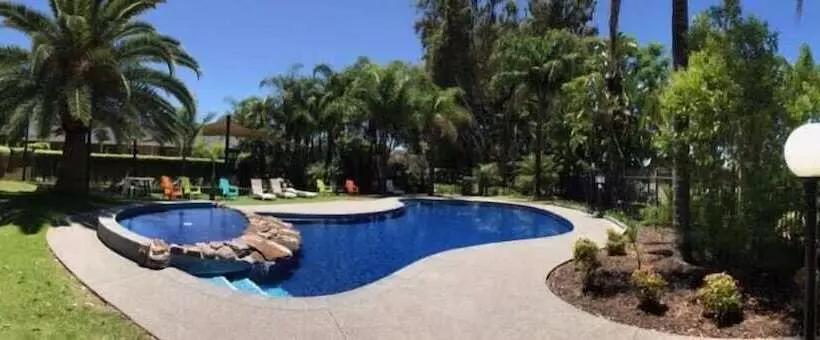 모텔 Sportsmans Motor Inn