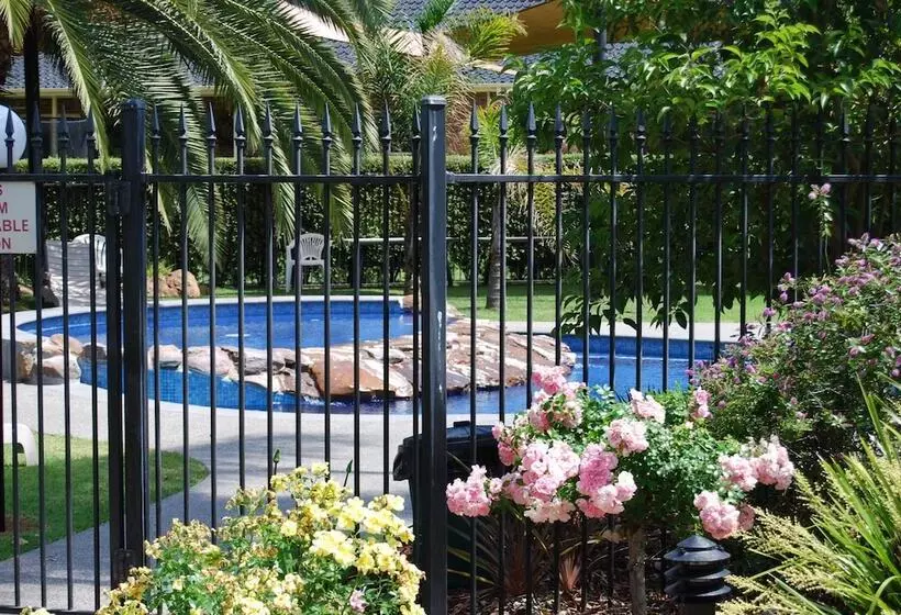 모텔 Sportsmans Motor Inn