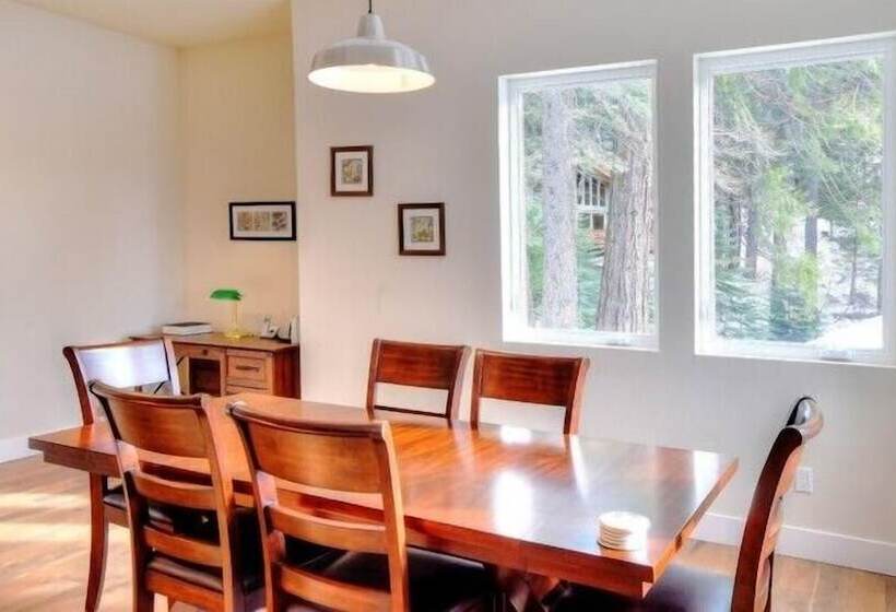 Scenic Wonders Eureka 3 Bedrooms