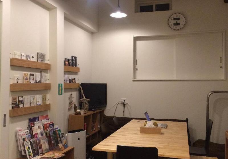 הוסטל Cafe & Guest House Nagonoya